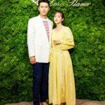 Mirei Kiritani Instagram - ロロピアーナ＜ヒョンビン・エディション＞のレセプションへ。 ヒョンビンさんとも撮ってもらいました😌 ブランドアイコンのホワイトソールシューズにブナの木のチャームが🌲ヒョンビンさんの未来の自然環境への希望が表現されているそう。 軽くて本当に履き心地の良いシューズなので、お出かけしたくなったなぁ🐾 #LoroPiana #ロロピアーナ