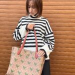 Mirei Kiritani Instagram - 恐竜にハマっている👦🏻がcoachのRexyバッグに大興奮。 いっぱい入るからこれもって公園いこ☺️ #CoachNY #CoachJapan #コーチレキシー