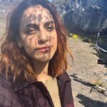 Miriam Leone Instagram - Backstage lavici … Gratitudine e Sicilia bedda del mio cuore, mia grande ispirazione sempre insieme ad un team fantameragioioso. Nuove avventure cominciano qui, con coraggio e passione … grazie per esserci 🫶🏻🌬️🌋♥️