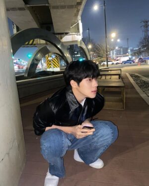 Moon Sang-min Instagram - #광고 #버커루 #버커루x이스트오캄 
#eastbuckaroo