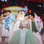 Nadech Kugimiya Instagram - ครั้งแรกเลยกับการเต้น Swing Dance ด้วยกัน💃🏻💖🕺🏻 ปฐมบทใหม่แห่งความสุข กับ Central Nakhon Pathom ปล.รูปพี่นุ้ยพี่ต้นหอมชัดๆไม่มี ขอลงแบบนี้ละกันนะครับ🤪 ขอบคุณรูปจากพี่บูลนะจ๊ะ @bluezuriphoto