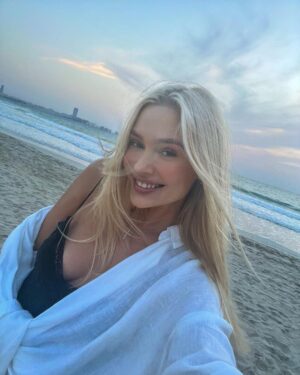 Natalya Rudova Instagram - Я бесконечно люблю Море..
Это самая большая моя любовь.. наверное сама «Любовь» должна быть именно такой как Море… ❤️
Сча…