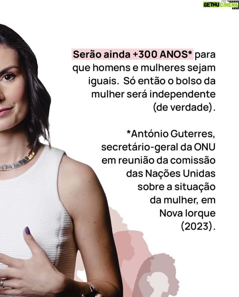 Nathalia Arcuri Instagram - ENEM da Nath: qual a relação do dinheiro com os direitos conquistados pelas mulheres ao longo do tempo? VALENDO 1 ESTRELINHA da prof ⭐ Se você falou: autonomia financeira que gera liberdade, menos violência doméstica, maiores perspectivas de futuro financeiro e social, tá CERTA a resposta! Mas, você saberia dizer os acontecimentos que transformaram a vida e o bolso das mulheres até o ano em que estamos? Pelo mundo e no Brasil, lutamos, resistimos e saímos vitoriosas em muitas batalhas, mas esse é só o começo. Tem muito chão pela frente. Passa pro lado pra descobrir mais sobre essa história e o quanto avançamos pra nos tornarmos mais autônomas com o nosso próprio bolso ➡ Não deixe de compartilhar esse post com homens e mulheres que PRECISAM se conscientizar dessa luta constante!