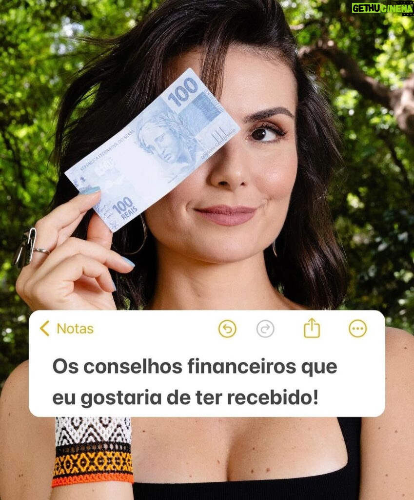 Nathalia Arcuri Instagram - Essa é uma chamada pra você pegar na minha mão e de outras tantas que já conhecem o paraíso da autonomia financeira. Ter conhecimento sobre o dinheiro, como ele pode trabalhar pra você, te libertar de amarras e transformar seu futuro é a chave pra viver uma vida mais leve e segura. O caminho nunca vai ser fácil, mas você pode começar por aqui, tomando consciência do que não está deixando você seguir e aprendendo como mudar esse cenário🫰 Agora falta MUITO pouco pra escola virtual da desfudência se tornar se tornar realidade com a missão de levar pra você educação financeira de qualidade do jeito mais leve, organizado e divertido possível. Vem aí, em ABRIL, o Me Poupe+💜