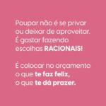 Nathalia Arcuri Instagram – Repete até entrar na sua cachola👆

Quem dera se a magia existisse e tudo na vida financeira se resolvesse com um estalar de dedos 🔮 Mas, não existe magia, existe planejamento e é ele que vai fazer com que a mágica aconteça na sua vida financeira, acompanha o meu raciocínio👇

Em primeiro lugar: NUNCA deixe de fazer o que te faz feliz e que esteja dentro das possibilidades. Não dá pra ter tudo no presente (ou pra ontem), mas dá pra ter tudo no tempo certo com planejamento. 

Muita gente acha que o ato de gastar é ligado somente ao dinheiro em si, mas isso não é verdade, a ação de gastar envolve outros aspectos da nossa vida e que não são racionais. E é só entendendo quais são os seus impulsos que você vai conseguir mudar essa chave e usar seu dinheirinho suado com sabedoria. 

Comece exercitando os seguintes passos:

✅Identifique seus valores pessoais: status, conforto, família, liberdade;
✅Pratique o autoconhecimento: entenda seus gostos, costumes e gatilhos;
✅Faça uma selfie financeira, entendendo onde está gastando mais do que deve e onde pode cortar;
✅Faça os boletos das suas metas e se comprometa a pagar mensalmente;
✅Viva dois degraus abaixo do seu limite financeiro;
✅Volte no começo da lista e repita os passos quantas vezes forem necessárias.

Simples de entender? Sim. 
Fácil de executar? Nem tanto.

Vai exigir muita dedicação, planejamento e prática pra que você reveja sua relação atual com o dinheiro. 

Essa é só uma parte da metodologia que eu criei e aperfeiçoei ao longo dos últimos 8 anos. E logo mais, tá chegando a escola virtual da desf*dência pra te ajudar a colocar as suas finanças nos trilhos de uma VEZ POR TODAS #vemaí