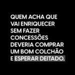 Nathalia Arcuri Instagram – Eu economizei no cafezinho (porque não me fazia falta ficar sem o expresso com a turma da TV e porque eu tomava 1 litro por dia pra aguentar a rotina e isso me levaria à falência).

Eu economizei no papel higiênico (porque somando com todas as outras economias isso gerava uma eficiência gigante nos meus investimentos já que estamos falando de juros compostos e não de juros simples).

Eu economizei na gasolina deixando pra abastecer sempre no posto mais barato (e de qualidade) do caminho.

Eu perdi eventos familiares como aniversários da minha mãe, pai, irmãs, sobrinho pra fazer renda extra e trabalhar no final de semana e feriado.

Eu perdi viradas do ano novo e natais (no plural) trabalhando no plantão da firma.

Eu pedi demissão quatro vezes na minha vida por não compactuar com os valores das empresas onde eu estava.

A diferença é que eu nunca enxerguei esses fatos como perdas. Cada economia, evento, pedido de demissão me aproximavam dos meus objetivos mais selvagens e eu sabia que eu era a única responsável pelos resultados que eu queria para a minha vida.

E lembre-se, isso não vai durar a SUA vida inteira! Se você ainda não viu, tenho feito uma série de vídeos abrindo meu coração e contando dessa jornada de autodescoberta.

Tem um destaque no perfil chamado: O desabafo!

Domingo tem a parte FINAL dessa jornada.

E por último: se você tem uma vida, cuide dela. E pode ter certeza que terá um monte de gente fazendo isso pra você também kkkkkk