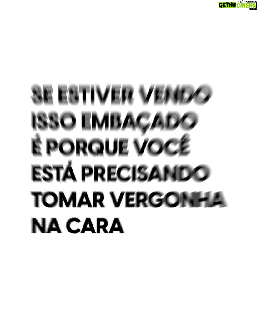 Nathalia Arcuri Instagram - PRA TIRAR AQUELE SONHO DO PAPEL! PRA FAZER AQUELA RENDA EXTRA! PRA COMEÇAR A INVESTIR! Tá, depois desse puxão de orelha, vem a Nath fofa: eu sei que não depende só de vergonha na cara. Investimento é um assunto sério, necessário e que precisa de muito estudo, mas o fator “vergonha na cara” é o primeiro passo pra você alcançar a sua autonomia financeira e realizar seus sonhos mais selvagens. Depois de ter tomado uma boa dose desse primeiro passo, agora é partir pra ação: 👉Conhecimento é poder. Comece separando um tempo do seu dia para estudar sobre finanças. Te desafio a ver 1 vídeo de 10 minutos por dia; 👉Aprenda a poupar. Poupar não é tirar o prazer da vida, mas é fazer escolhas inteligentes de onde colocar o seu dinheiro. Não tô dizendo pra você abrir mão do seu cafezinho ou do seu iFood vez ou outra. Mas não deixe que gastos que não são NECESSIDADE virem rotina pro seu bolso. 👉As metas são suas melhores amigas. Defina metas, por exemplo, se você quer viajar no final do ano, isso deve virar uma meta com prazo e investimentos mensais para acontecer; 👉Abra uma conta em uma corretora e comece a investir de pouquinho em pouquinho pra você ir entendendo como funciona, ver seu dinheiro rendendo. Inclusive tem um vídeo novo no canal, comparando Nubank, Inter e XP. Comece com pouco, mas comece! Seu “eu do amanhã” vai te agradecer. Agora marca aqui quem também tá precisando desse choque de “acorda, criatura” 🫨