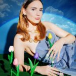 Nathalie Odzierejko Instagram - Série de photos prises en plein air avec la talentueuse @julie_michelet 🌷☁️⛰️ Coiffure @barthair Make up @rika_bitton Manicure @goodnailsonly_ Merci pour les prêts de tenues: @nocturne @loieistanbul @antic.tonic @r.l.eofficial @oziasparis @elipeacock @gillesasquin @seyitares @solenelescouet @amberambroseaurele