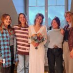 Nathalie Odzierejko Instagram - Nos amis Sarah et Robinson nous ont invité à fêter leurs « anniversaires » et en fait ils ont organisé leur mariage surprise! C’était magique même si les demoiselles d’honneur et les témoins étaient en mode schlag du coup! ( Première fois de ma vie que je suis demoiselle d’honneur d’ailleurs et je pensais pas que ce serait en crocs ). Je ne comprends toujours pas ce qu’il s’est passé, c’était fou mais je vous souhaite de nager dans le bonheur les amis, vous êtes magnifiques et ce moment est inoubliable ❤️
