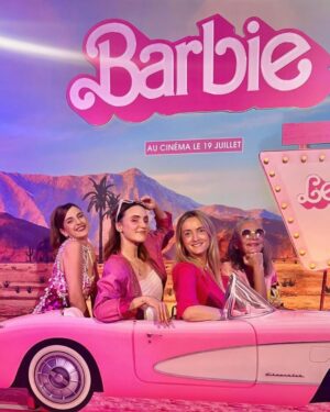 Nathalie Odzierejko Instagram - Hi Barbie!! Lâchez une pluie d’emoji roses dans les commentaires 💕💖💘🎀💞
(j’ai complètement adoré ce film)