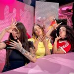 Nathalie Odzierejko Instagram - La plus grande compétition ongulaire au monde est de retour et c’est disponible sur ma chaîne 💅 quel bonheur de vous partager ce 2eme épisode avec les queens @gaellegd et @shera le tout dans un format upgradé ! Dites moi si ça vous a plu, j’ai hâte d’avoir vos retours ! (Lien dans ma bio)
