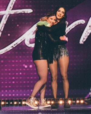 Nathalie Odzierejko Instagram - Merci pour l’amour que vous nous envoyez ❤️ C’est puissant ! On va tout donner pour le dernier prime 🔥 #dalsi