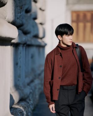 Nattawat Jirochtikul Instagram - Through the city #ZEGNAFW24 #ZEGNA
@zegnaofficial @alessandrosartoriofficial
