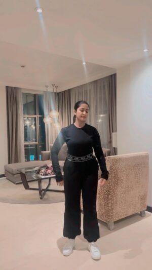 Navya Nair Instagram - Thudakkam kurachu mosamaayengilum avasanam ottum mechapedaathondu kozappamillallo alle 🤣🤣
Confidence on point 🫣
By the way rdx was a lovely film and shane danced so beautifully 🤗🤗🤗@shanenigam786

#rdx #goingwiththetrend #pasttime