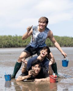 Nawat Phumphothingam Instagram - ไอหอย🐌 #baddy3friends