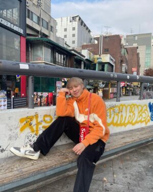 Nawat Phumphothingam Instagram - อันยอง อันนั่ง อันยืน🤎