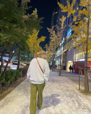 Nawat Phumphothingam Instagram - หนาวจนแก้มเย็น ลองเอาจมูกมาแตะดูก็ได้🤭