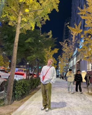 Nawat Phumphothingam Instagram - หนาวจนแก้มเย็น ลองเอาจมูกมาแตะดูก็ได้🤭