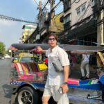 Nawat Phumphothingam Instagram - อยากเป็นมาเฟียข้าวสาร แต่เป็นได้แค่ผู้โดยสารตุ๊กตุ๊ก 🛺🥊🥸