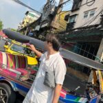 Nawat Phumphothingam Instagram - อยากเป็นมาเฟียข้าวสาร แต่เป็นได้แค่ผู้โดยสารตุ๊กตุ๊ก 🛺🥊🥸