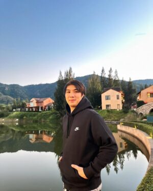 Nawat Phumphothingam Instagram - ผมไม่ได้มานะครับผมตัดแปะ 🖼️✂️⛰️
