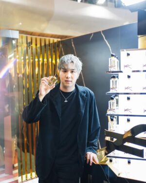 Nawat Phumphothingam Instagram - Welcome to YSL Beauty Club 🖤
พบกับความพิเศษที่สาวก YSL BEAUTY ไม่ควรพลาด! ทั้งบริการสุดเอ็กซ์คลูซีฟ และโปรโมชั่นพิเศษมากมาย เฉพาะในงานนี้เท่านั้น ✨
มาพบกันได้ที่เซ็นทรัล ลาดพร้าว โซน C วันนี้ - 31 พค นี้
 #yslbeautyclubth #yslbeautyth 🛍️