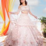 Neeti Mohan Instagram - #AajBirajMeinHoliReRasiya Thank you for your love 🙏🏼🌺 Outfit @aakriti_by_nandita Jewellery @azotiique Styled by @stylebysaachivj Team @styledbynikinagda @styledby_bhakti Hair by @dwyessh_hairwizard @aaliyahussainhairmakeupcreator Make up by @ritickasjalan @ashish_ojha_photography