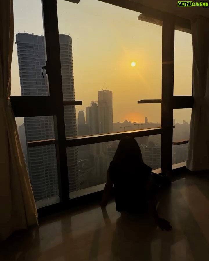 Niharika Nm Instagram - Hello Mumbai! Sorry, hello HOME!🥺 I MAYYYY have moved 🫢 Mumbai - मुंबई