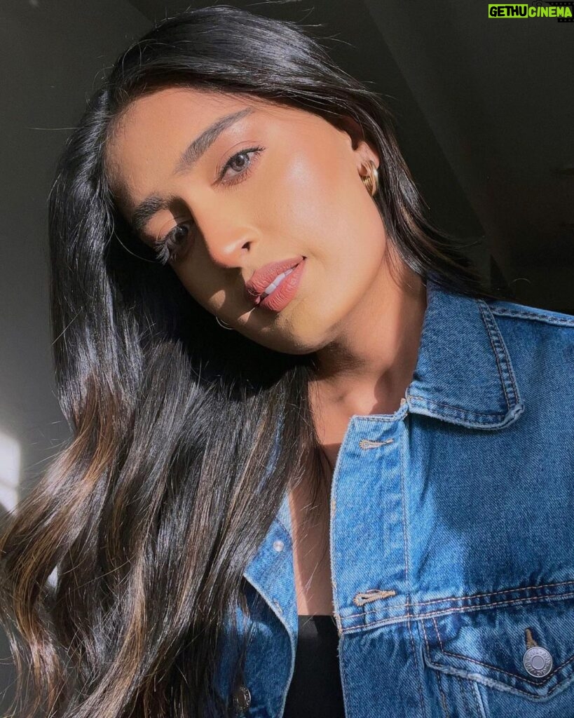 Niharika Nm Instagram - Only getting kisses from the sun. 🙂🌤