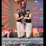 Nikita Rawal Instagram - Tranding performance with Tranding song 🎵 My favourite things to do #live #perfomance #dancing #rockstar #maladmasti #nikitarawal