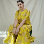 Nikki Galrani Instagram - Lighting up the night 💫💫💫 Outfit by @raw_mango Jewellery by @amrapalijewels MUH by @unnips Shot by @jeesjohnphotography Styled by @sonika_grover ✨