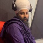 Nisha Bano Instagram - ਬਹੁੱਤ ਧੰਨਵਾਦ @official_baba_gulabsingh ji 🙏🏻 ਮੇਰੀ ਝੋਲੀ ਚ “ ਰਾਜਾ ਸਾਹਿਬ “ ਜੀ ਦਾ ਇੰਨਾ ਪਿਆਰਾ ਗੀਤ ਪਾਓੁਣ ਲਈ 🙏🏻🙏🏻 Music @amdadali_official g 🎹 Gurjant g ✍️ @nishabano #nishabano #babagulabsinghjisrichamkaursahib #rajasahib #newsong #devotional