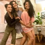 Nyla Usha Instagram - 🧚🏻‍♂️ My girl friends are better than yours👯‍♀️ @pushpamathew28 @adhipa