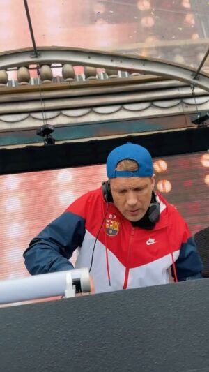 Oliver Pocher Instagram - Einer der geilsten DJ Gigs!! Danke Parookaville….