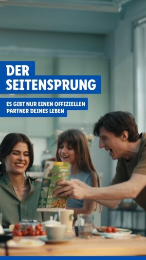 Oliver Pocher Instagram - Egal was dein Leben gerade bereit hält, dein Partner ist immer für dich da.  Ob mit frischem Obst 🍎 und Gemüse, veganen Alternativen oder Bio 💚 Produkten zum günstigen Preis.
 
Lidl ist der offizielle Partner deines Lebens ❤️

ANZEIGE #lidl #OffiziellerPartnerDeinesLebens #LidlLohntSich #GehNichtFremd #DerSeitensprung #aldianderen #NurNochZuLidl