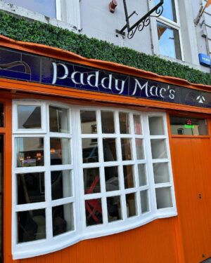 Paddy McGuinness Instagram - Enjoyed a lovely couple of days filming in Ireland.  Forgot how much I love it there. 🇮🇪⚫️⚪️💚 #ireland
