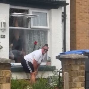 Paddy McGuinness Instagram - If you’ve seen this video today you definitely had a good laugh! It’s made even funnier when you discover it’s Alan Carr who helped her through the window! 😂😂😂 Made my day! #imweeingimweeing #icanticantbreathe