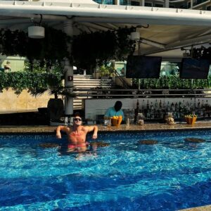 Paddy McGuinness Instagram - Apologies for radio silence but I’m  just back from enjoying 5 days of winter Sun in Dubai!!! Full report coming soon but it was gorgeous! #wintersun #dubai