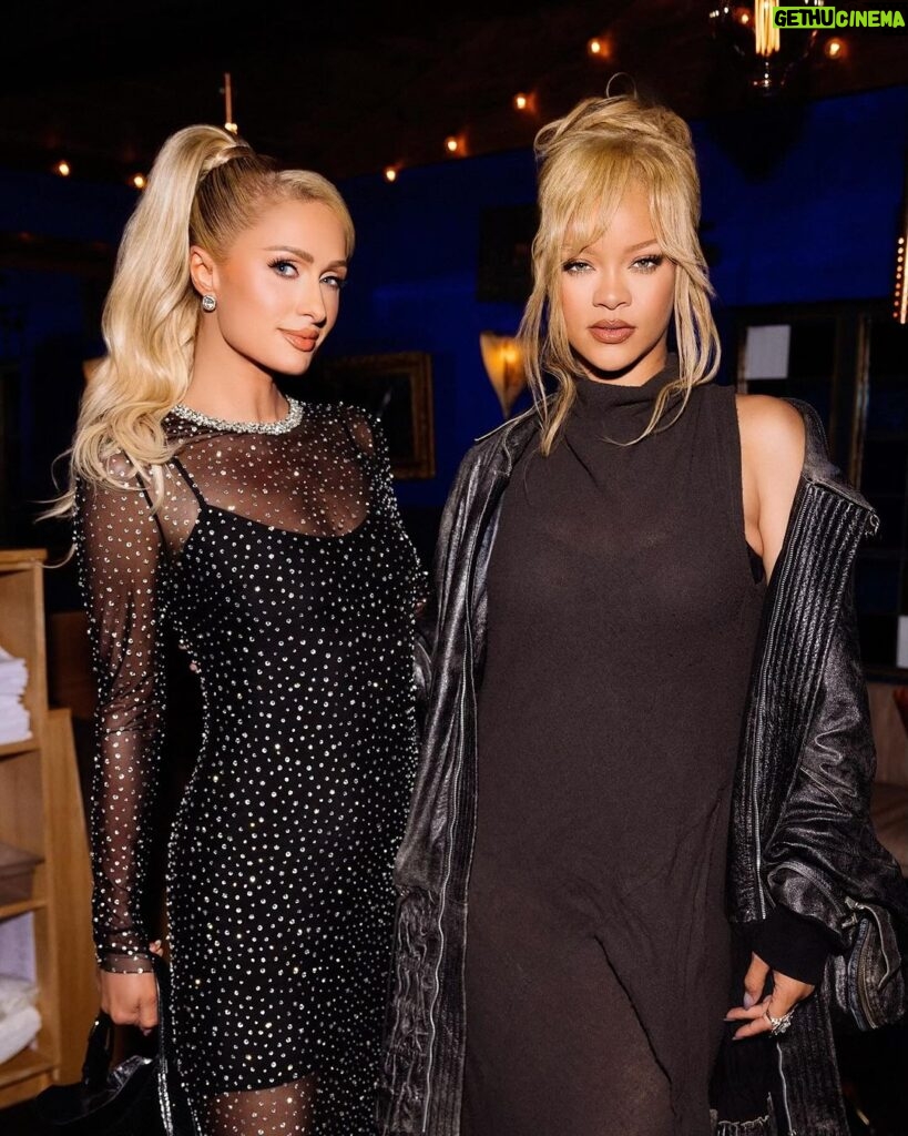 Paris Hilton Instagram - Thank you @TheOnlyJasonLee and @BadGalRiri for hosting such a beautiful dinner for the #HollywoodCares Foundation 💖 I had such a wonderful time being surrounded by incredible philanthropists and advocates who want to create a better world for the next generation! And Jason, thank you again for your kind words, meant so much to me🥹 So proud of you and all the incredible work you are doing for foster children. ❤ #SlivingForACause ✨ The Little Door