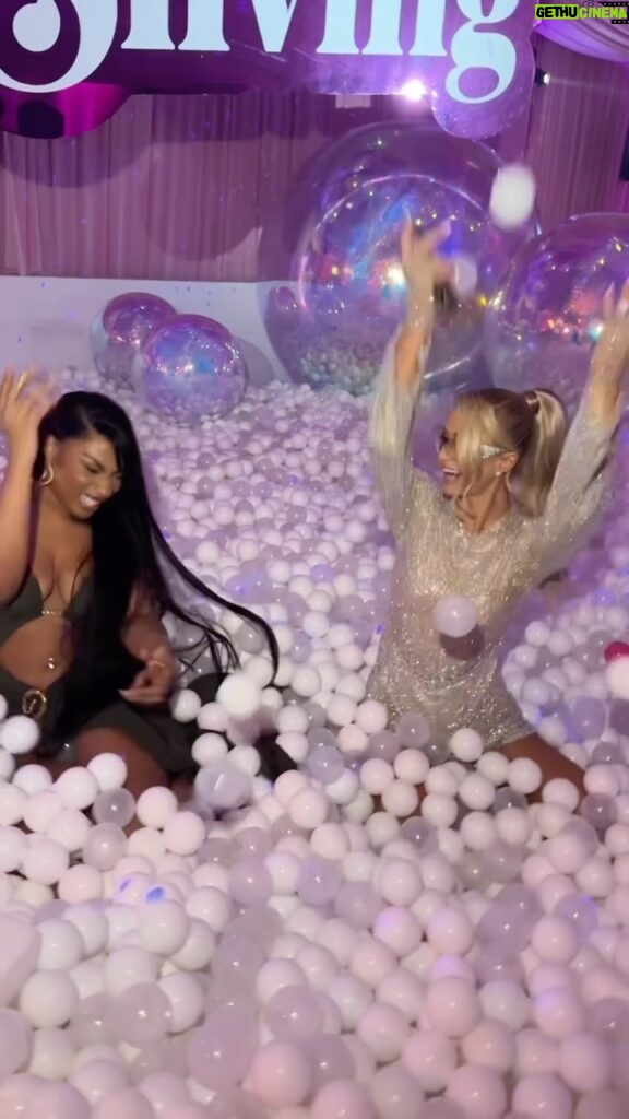 Paris Hilton Instagram - Happiest when I’m on the dance floor or in a ball pit 🪩💃🏼 #Sliving Beverly Hills, California