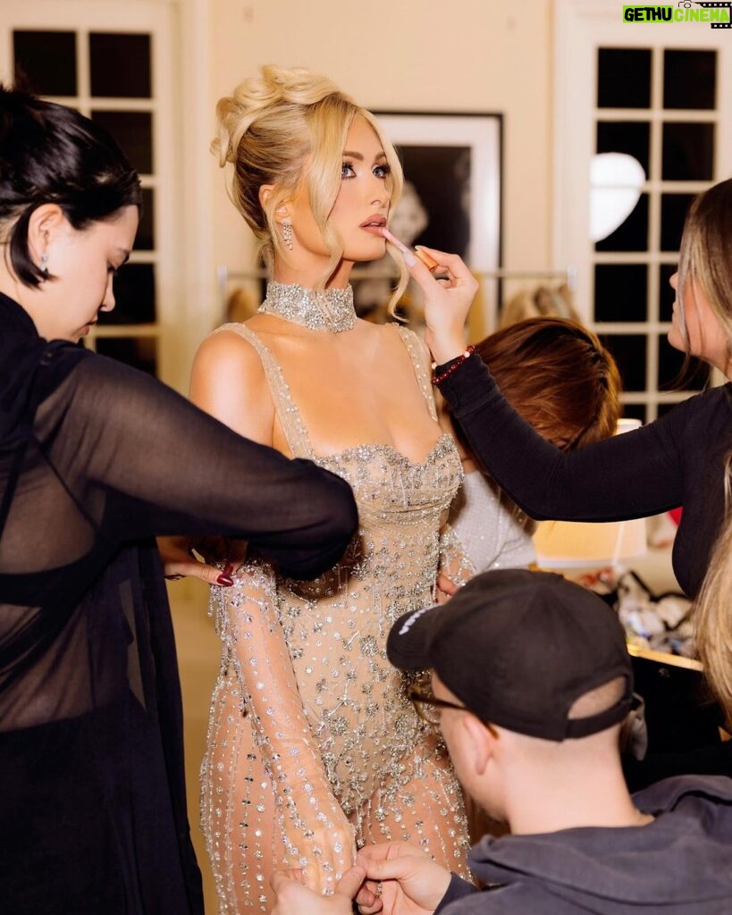 Paris Hilton Instagram - Prefer to be dripping in diamonds 💁🏼‍♀️💎✨ #Oscars2024 Beverly Hills, California