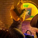 Paris Hilton Instagram - Dream big✨ Sparkle more✨ Shine bright✨ Keep #Sliving✨ La Dolce Vita