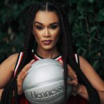 Pearl Thusi Instagram - Hennessy x @mitchellandness limited edition collection Celebrating a collaboration that brings together two legendary brands who represent a cultural shift. ⛹🏽‍♀️ Through thick and thin, we hustle, grind and endeavour. 🥃 @Hennessy #HennessyxNBA #MitchellandNess Please drink responsibly. Africa