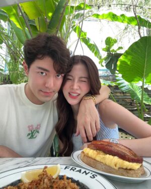 Pimchanok Luevisadpaibul Instagram - พานักบอลมากินข้าวปลอบใจ 🤣⚽️🥅
@naphat_nine