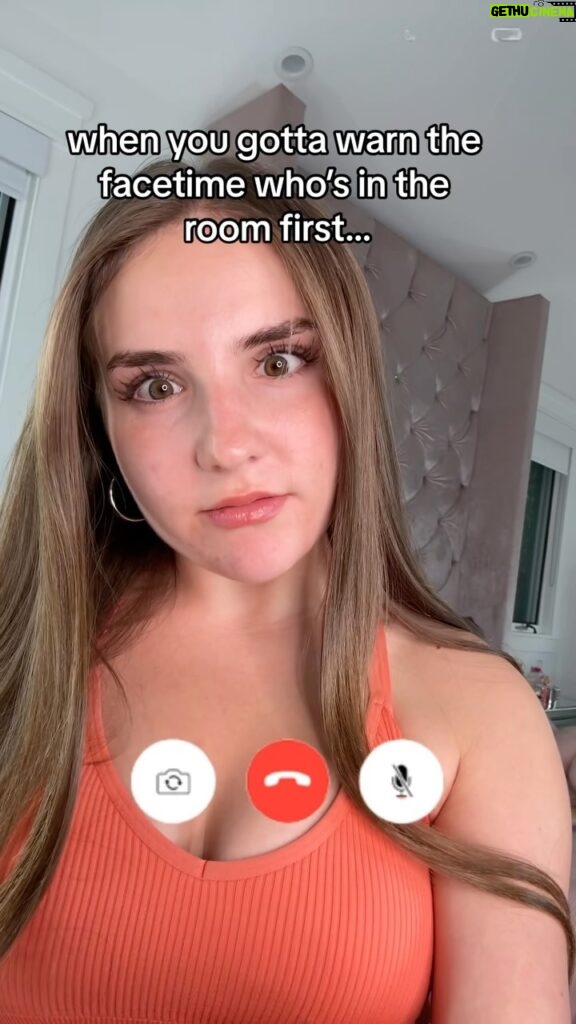 Piper Rockelle Instagram - have you been a victim of the facetime warning? 📱😈 #girl #funny #friends