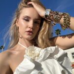 Polina Pushkareva Instagram - If you feel jealous of all these influencers at Coachella: ⠀ don’t ⠀ It is not a fun activity, it is a 24 h/day working day where you have to simulate actually having fun when going from event of one brand to another, changing outfits in a car and stressing out when content doesn’t turn out to be as good as expected or if you don’t have enough time to shoot all the deliverables to a 100 sponsors ⠀ You have freedom to actually enjoy And it is a flex Coachella, California