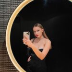 Polina Pushkareva Instagram - 7 days in nyc/ 7 outfits. Which one do you like the most?💅🏻 ⠀ By the way, did you notice a tattoo on my last pic? There’s a funny behind story behind it ⠀ In 2019 I was going through a break up, I was walking close to the Flatiron extremely sad and I randomly met a guy and offered him to get a matching tattoo. So we got it and now every time I look at it I know that a person with exactly the same tattoo in the same spot exists in this giant city and it gives me a weird sense of comfort ❤️ Manhattan, New York
