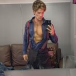 Polo Morín Instagram - Selfies terminando un día ENTERO (5am-9pm) de grabar INCENDIOS. 🔥 Nunca había estado mas cansado en mi vida, pero no se me borraba la sonrisa de la cara. Espero te este gustando la serie, le pusimos MUCHO CORAZÓN. 🫶🏼❤️‍🔥
