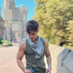 Polo Morín Instagram - Los grandes castillos están hechos de pequeñas piedras, los grandes éxitos de pequeños progresos. 🏰👨🏼‍🔧