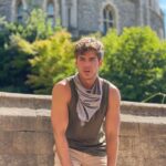Polo Morín Instagram - Los grandes castillos están hechos de pequeñas piedras, los grandes éxitos de pequeños progresos. 🏰👨🏼‍🔧
